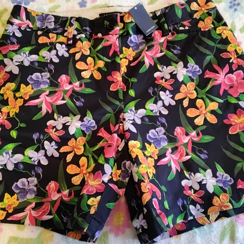 Land's End Women's size 8 mid rise Bermuda shorts Stretch 31W 7L New with tags